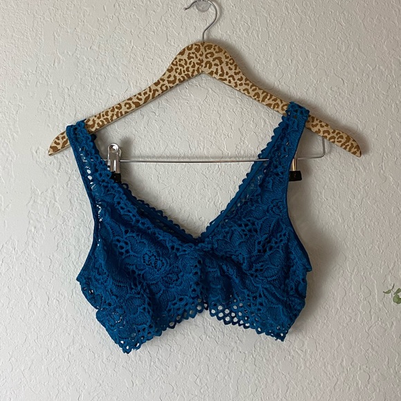SOLD Aerie Lace Bralette Sz. Medium in Turquoise - Picture 3 of 4